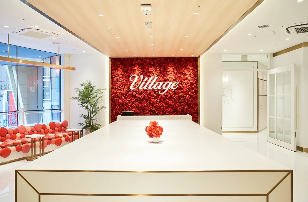 東京ダンスヴィレッジの明るい受付